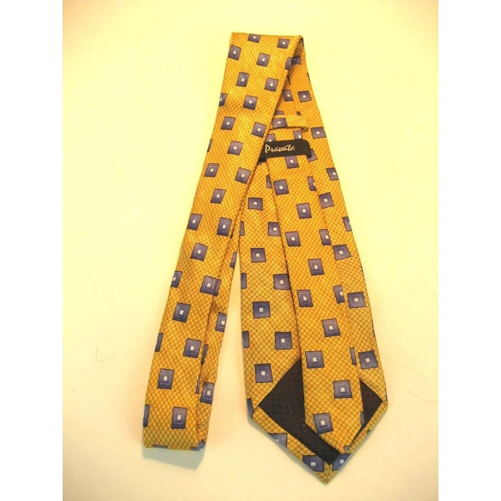 NWOT Pravata 100% Silk Geometric  Design Necktie
